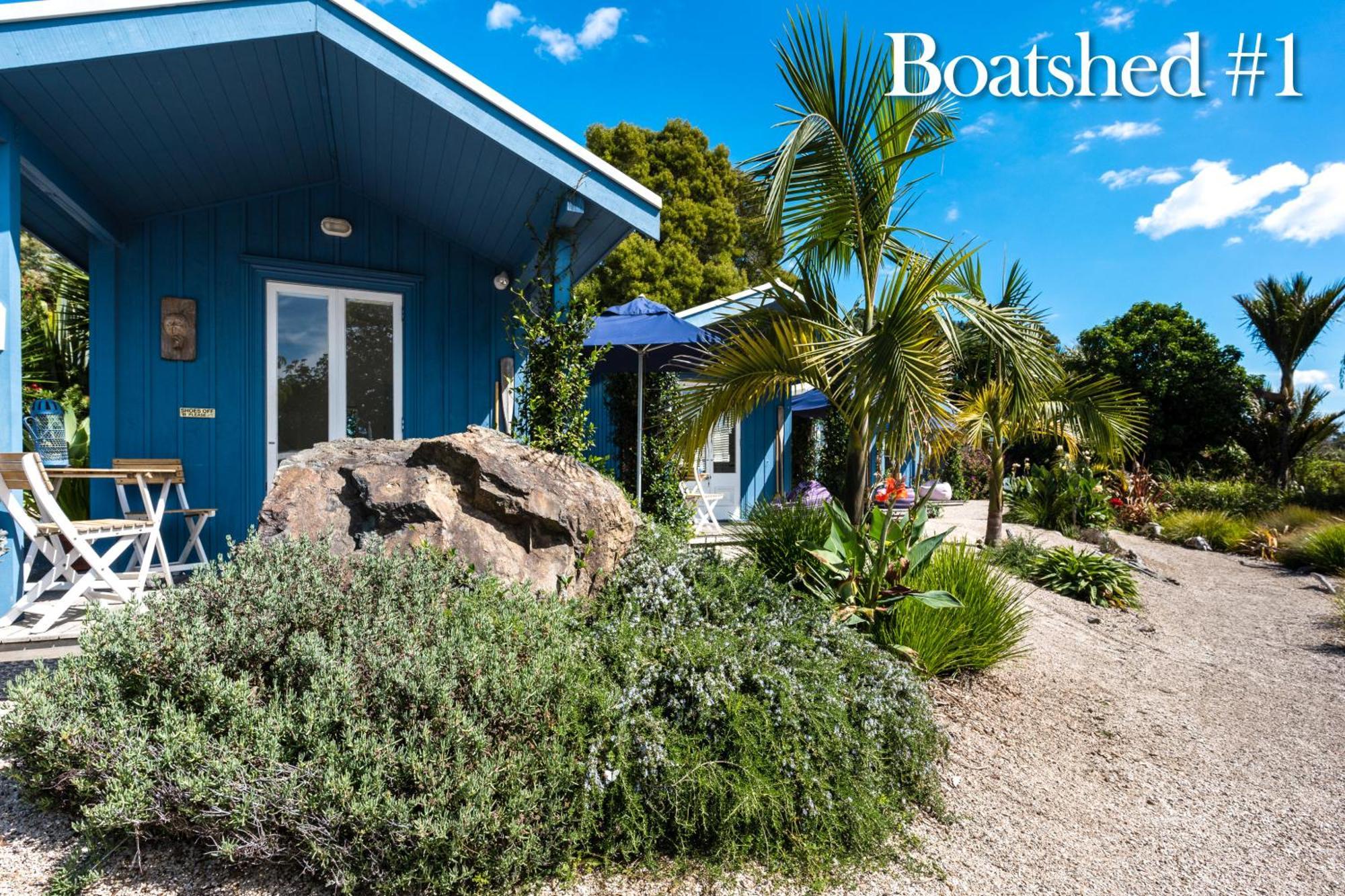 Boatsheds On The Bay, Waiheke Island Lägenhet Ostend Rum bild