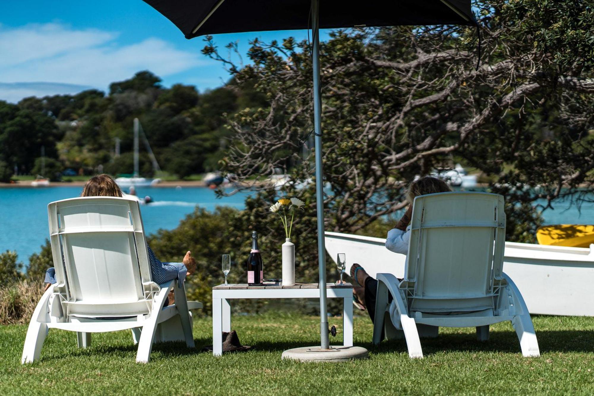 Boatsheds On The Bay, Waiheke Island Lägenhet Ostend Exteriör bild